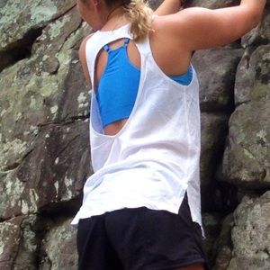 Lululemon-White tank top with back cutout